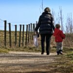 bolojan nevoit sa suplimenteze cu jumatate de miliard de lei bugetul pentru tichetele sociale ale elevilor numarul elevilor dezavantajati a crescut cu 125 in ultimii 4 ani 68a7f3a9bcced
