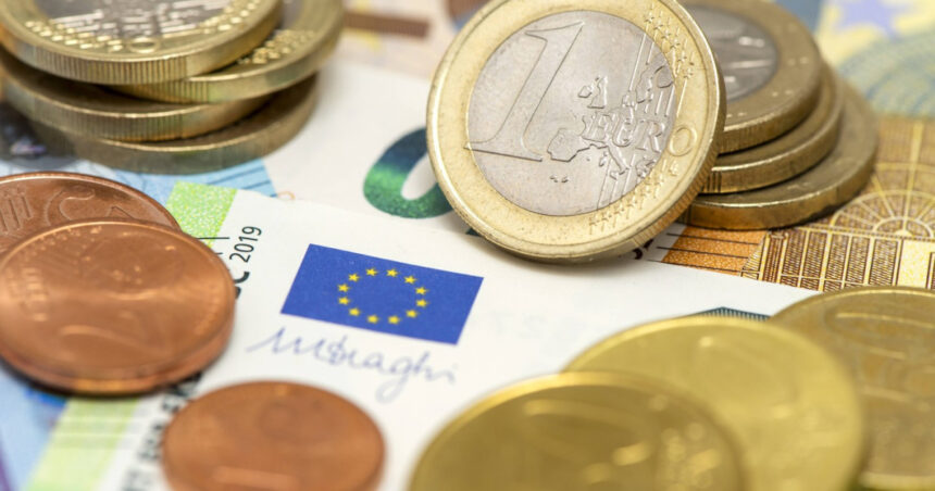 Când ar putea adera România la Zona Euro. Explicațiile guvernatorului BNR, Mugur Isărescu. 1 cand ar putea adera romania la zona euro explicatiile guvernatorului bnr mugur isarescu 689b453c9ed81