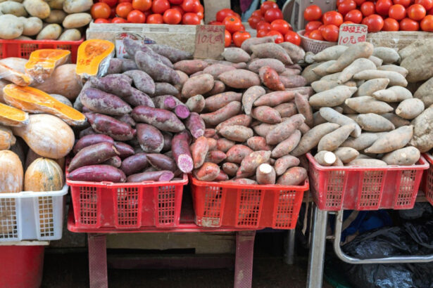 cartofii si rosiile au un stramos comun iar asta poate ajuta la revolutionarea agriculturii tomate la suprafata tuberculi in pamant 688e13d86951b