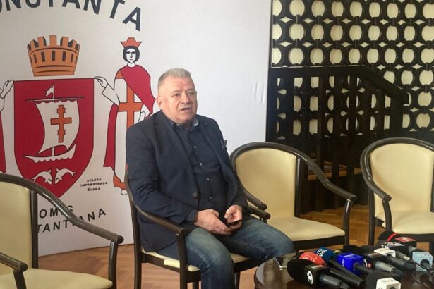ce salarii au directorii companiilor din subordinea consiliului local constanta o parte din alesi cer reducerea remuneratiilor 6895232ced785