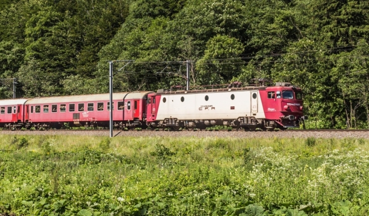cfr calatori suplimenteaza vagoanele pentru trenurile soarelui in minivacanta de sfanta maria 689b3f773ff81