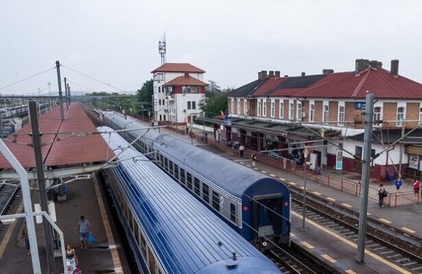 circulatia trenurilor oprita temporar intre medgidia si mircea voda din cauza unui incendiu 68a1fdd114506