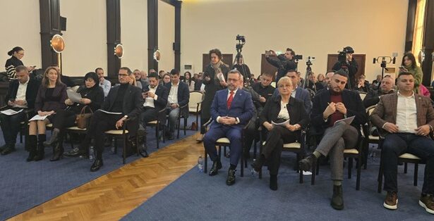 consiliul local constanta dat in judecata pentru un imobil din centrul orasului in proces vrea sa intervina si asociatia antibirocratia 68a2989b0a493