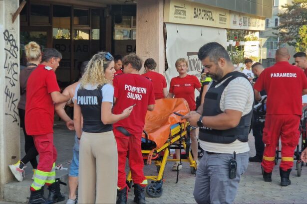 constanta doi indivizi care i ar fi injunghiat pe cei trei barbati aflati intr un bar din tomis nord retinuti 24 de ore sunt propusi spre arestare 68b3ff78591f8