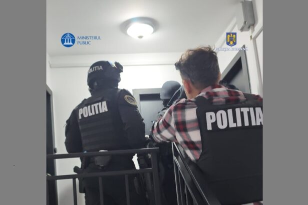 constanta perchezitii la o agentie de turism peste 20 de turisti ar fi fost inselati ce acuzatii fac procurorii 68a98f2baaaa7