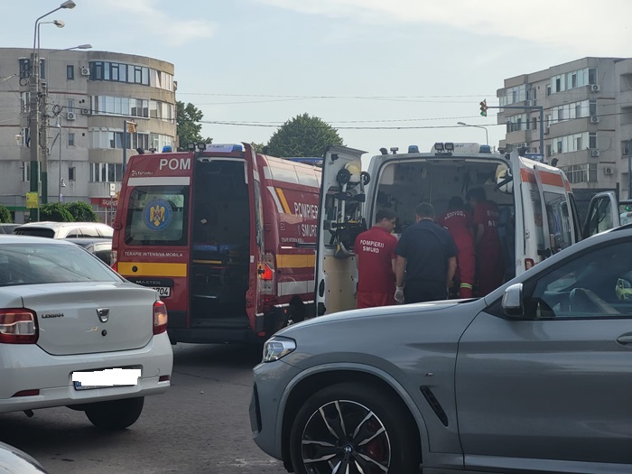 constanta un pieton a fost lovit de autoturism in zona tomis iii langa autogara 68a1fa64b5da0