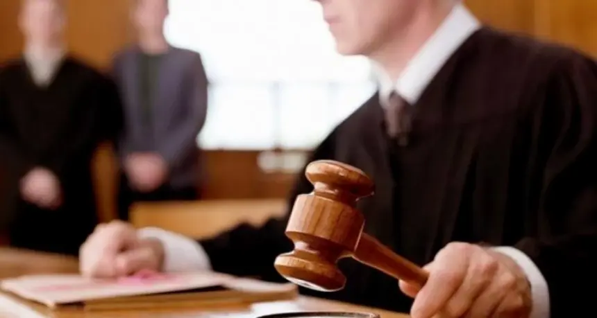 cum vad avocatii reforma lui bolojan din justitie unii sar in apararea magistratilor altii sustin pensionarea judecatorilor la 65 de ani si fara privilegii exagerate 689faf1cc6d31