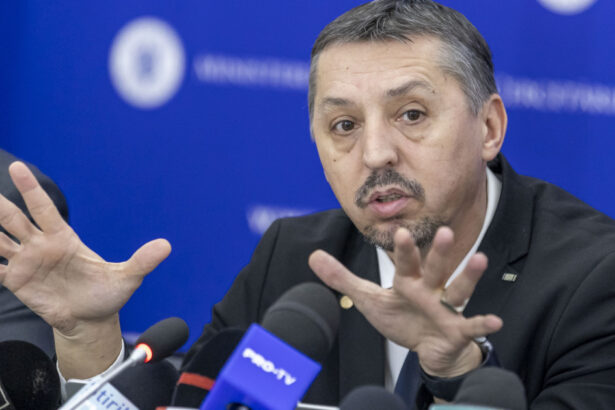 cum vor arata noile programe scolare pentru liceu daniel david anunta peste 1 500 de specialisti implicati 689c4cd95db2c
