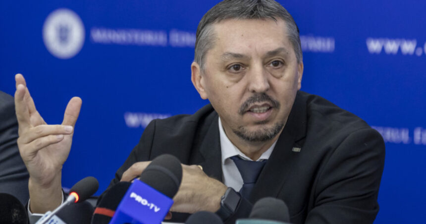 daniel david ministrul educatiei despre cumulul pensie salariu aici sunt pe aceeasi parte a baricadei cu sindicatele 68a6b5b0710f0