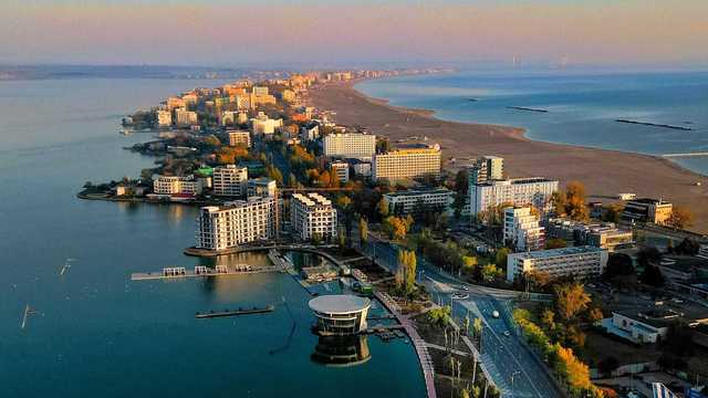 DECIZIE Anumiți operatori de turism din afara UE vor putea activa în România fără licență locală 1 decizie anumiti operatori de turism din afara ue vor putea activa in romania fara licenta locala 689ddbf3b4c16