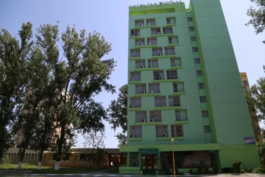 demolari in mamaia in locul restaurantului national vor fi construite un hotel cu zece etaje si o parcare cu cinci niveluri 6895cfab99d41