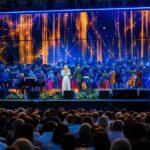destinatia turistica mamaia constanta premiaza artistii care au facut istorie in muzica romaneasca astazi incepe festivalul national de muzica usoara mamaia 68a86b3ab6dc7