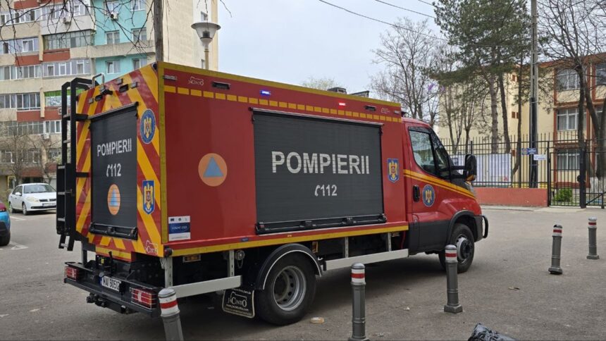 doua autoturisme s au ciocnit aproape de plaja modern pe strada ecaterina varga pompierii chemati de urgenta 68a9aeb5a2b3a