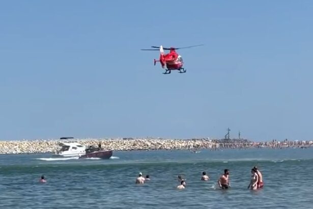 elicopterul smurd trimis de urgenta in mosneni aproape de 23 august o persoana a fost scoasa inconstienta dintr o piscina 6890a228c6ffa