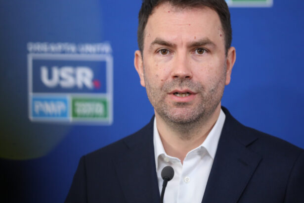 exclusiv ce raspuns a dat catalin drula intrebat daca nicusor dan l a lasat singur pe ilie bolojan in fata nemultumirilor legate de reforme 68a6178aad675