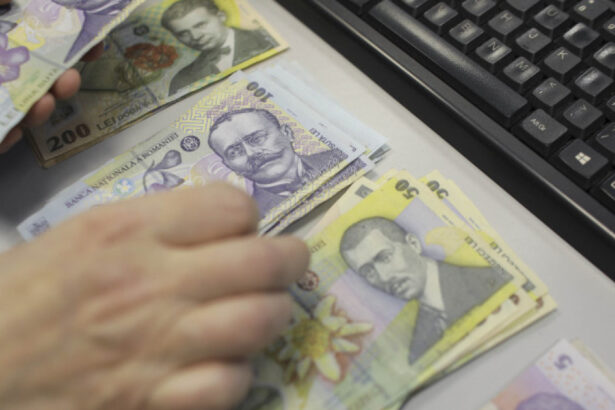 exclusiv vicepremierul tanczos barna spune in ce conditii va mai exista salariu de 10 000 de euro lunar la stat dupa adoptarea pachetului doi 689110b15cb44