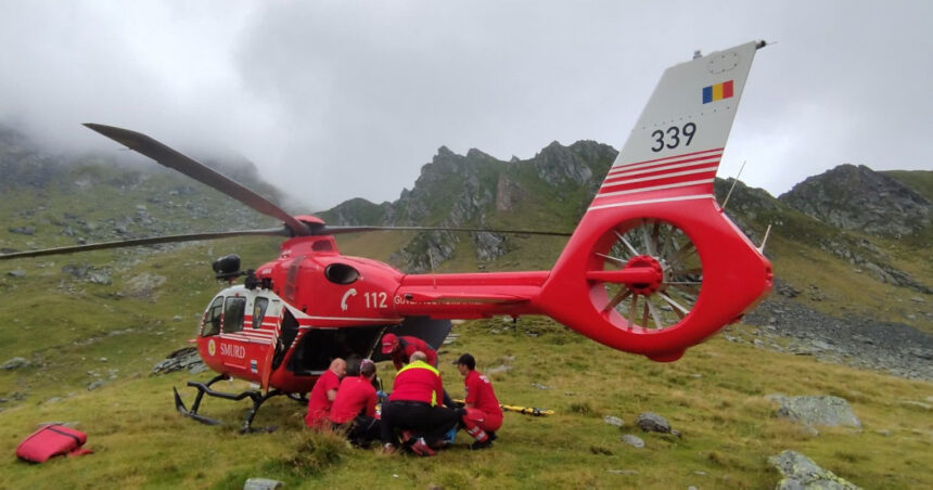 fetita de 9 ani gasita ranita si inconstienta la balea lac a fost preluata de urgenta cu un elicopter smurd 68a47fac6686e