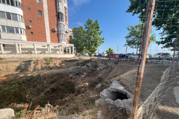 firma care vrea sa ridice un bloc peste vestigii arheologice se judeca cu portul si cere daune deoarece nu a fost lasata sa detina monopolul in activitatile de pilotaj 68a5032b35dcf