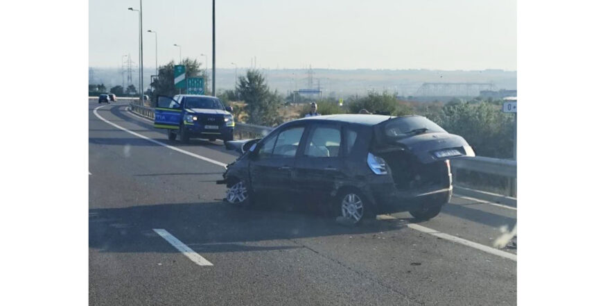 foto accident pe autostrada a4 spre ovidiu un autoturism a intrat in parapet soferul este ranit 68a2b4b63f537