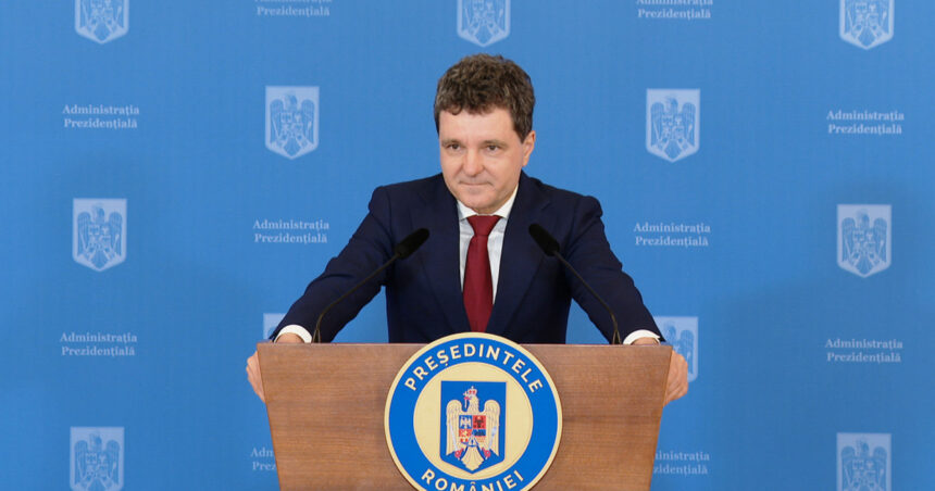 De ce a lipsit Nicușor Dan de la Ziua Marinei. Președintele și familia sa la o mănăstire. 1 foto de ce a lipsit nicusor dan de la ziua marinei imagini cu presedintele si familia sa la o manastire 689f362941628