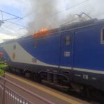 foto incendiu in halta palas arde locomotiva trenului constanta craiova 68b45a51bbbbf