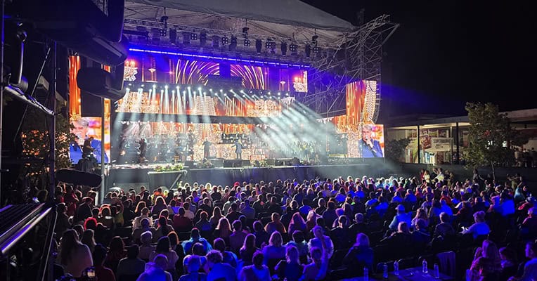 O nouă pagină în istoria Festivalului Național de Muzică Ușoară Mamaia – un regal muzical în prima zi 1 foto o noua pagina in istoria festivalului national de muzica usoara mamaia un regal muzical in prima zi 68aabd6f2e906