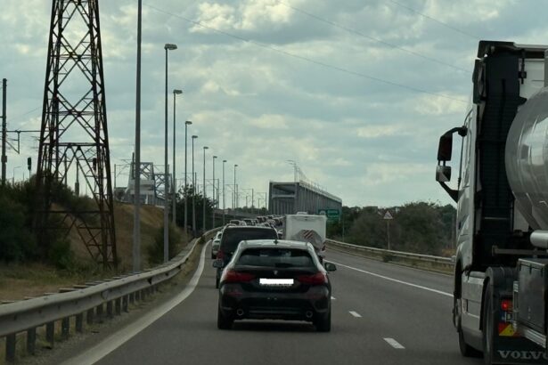 foto se circula bara la bara pe a2 dupa statia de taxare de la fetesti 68ab11d1c5cbe