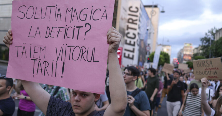 Studenții amenință cu noi proteste: „Anul universitar nu poate începe așa”. Care sunt solicitările lor? 1 foto studentii ameninta cu noi proteste anul universitar nu poate incepe asa care sunt solicitarile lor 68ad93826cff5