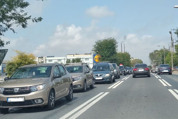 foto trafic de cosmar duminica pe litoral cozi kilometrice intre constanta si mangalia 68b4221b9e18d