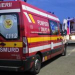 foto unei persoane i s a facut rau in parcarea de la carrefour tom constanta barbatului i se efectueaza protocolul de resuscitare 68b4848351f5f