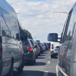 Atenție, șoferi! Se circulă cu dificultate pe DN2A. Mii de constănțeni și turiști participă la show-ul aerian de pe Aeroportul Mihail Kogălniceanu. 3 foto video atentie soferi se circula cu dificultate pe dn2a mii de constanteni si turisti participa la show ul aerian de pe aeroportul mihail kogalniceanu 688e064a267a8