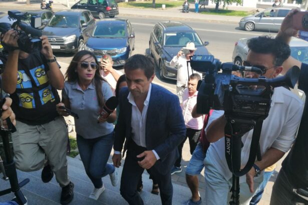 foto video edilul din mangalia cristian radu a ajuns la sediul primariei rascolit dimineata de procurorii dna 68a5b3b45777c