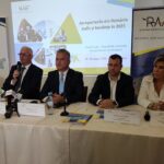 Eveniment strategic pentru aviație și turism: directorii aeroporturilor și autoritățile din transporturi s-au întâlnit la Venus 2 foto video eveniment strategic pentru aviatie si turism directorii aeroporturilor si autoritati din transporturi s au intalnit la venus 68ad6766cbbdf