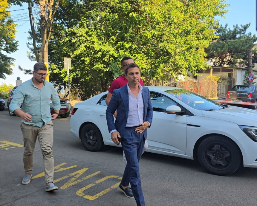 foto video primarul cristian radu a ajuns la dna imagini cu edilul din mangalia intrand in sediul procurorilor anticoruptie 68a5dd565e0e5