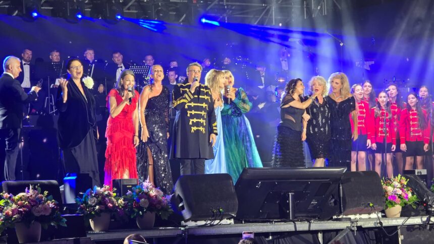 galerie foto prima zi a festivalului de la mamaia o adevarata sarbatoare la mal de mare florin mitroi de peste 60 de ani acest festival aduce bucurie si mandrie romanilor 68a9b1feea3a7