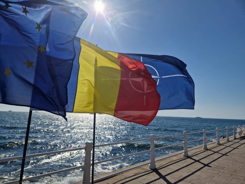 Ziua Marinei sărbătorită pe faleza Cazinoului din Constanța, cu onoruri militare, în prezența premierului Ilie Bolojan. 1 galerie foto video ziua marinei sarbatorita pe faleza cazinoului din constanta cu onoruri militare in prezenta premierului ilie bolojan 689ed8aa186fb