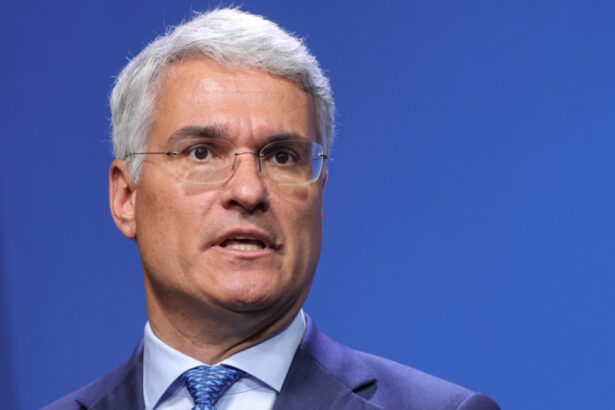 guvernul vrea sa prioritizeze investitiile din pnrr care pot fi terminate pana in 2026 pislaru ultima ocazie pentru ministere 68a475229dbf9