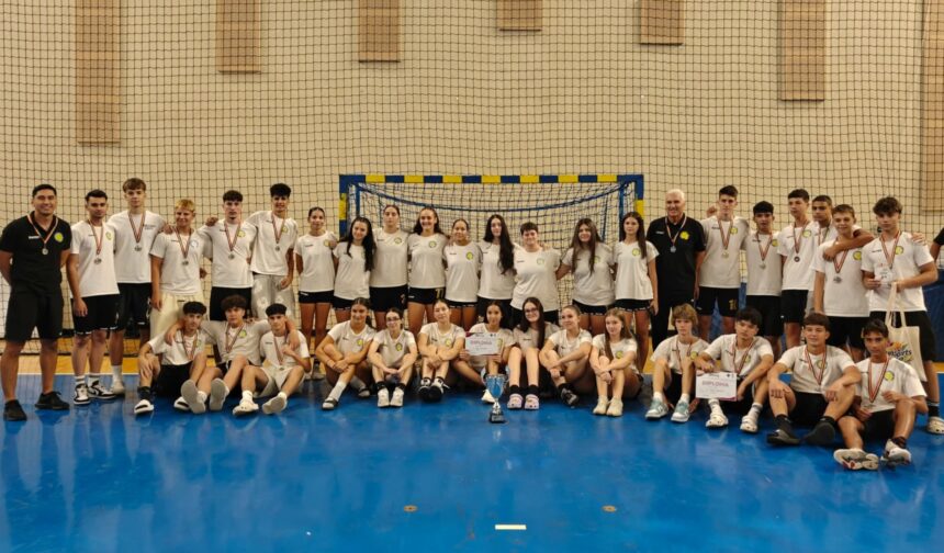 Handbaliștii de la HC Omer, premianți la FunSports Cup 1 handbalistii de la hc omer printre premianti la funsports cup 68ae2218f1307