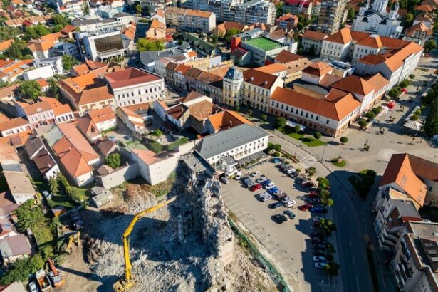 hotelul din romania construit de comunisti pe care nu l a vrut nimeni demolat videofoto 68a724570e7a9