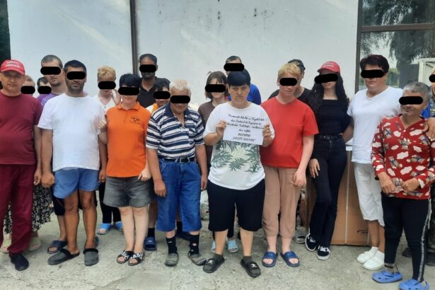 in prejma sarbatorii taierii capului sfantului ioan botezatorul asociatia suflete deschise a dus daruri centrului de ingrijire si asistenta pentru persoanele adulte cu dizabilitati tichilesti 68a964e622917