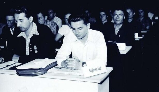 ion iliescu declaratii in timp am lasat in urma mea o romanie moderna dar rolul capitalismului de stat reprezentat de marile centrale industriale este luat acum de multinationale 689279634d05e