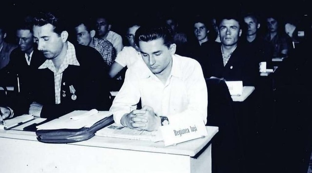 ion iliescu declaratii in timp am lasat in urma mea o romanie moderna dar rolul capitalismului de stat reprezentat de marile centrale industriale este luat acum de multinationale 689279634d05e