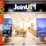 join up se extinde si deschide primul travel shop in romania 68a860b8ac7c3