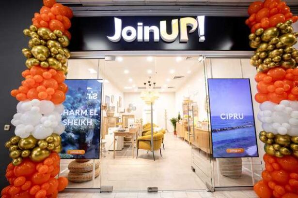 join up se extinde si deschide primul travel shop in romania 68a860b8ac7c3