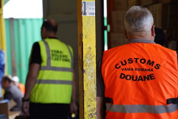 judecatorii nu l vor in libertate pe fostul vames implicat in dosarul mafiei din port complice la spagile percepute importatorilor cel care a inghitit unele probe 689d4443a6801