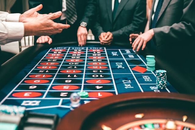 Las Vegas, în declin: Cazinourile sunt goale, plângeri privind creșterea prețurilor 1 las vegas in cadere cazinourile sunt goale reclamatii legate de scumpiri 688e0646290b2