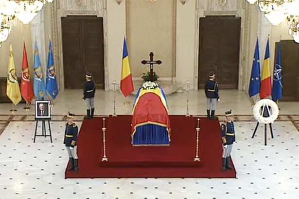 mesajul emotionant al sotiei lui ion iliescu scris pe o coroana de flori albe cei doi au fost casatoriti 74 de ani 68931b0614bb2
