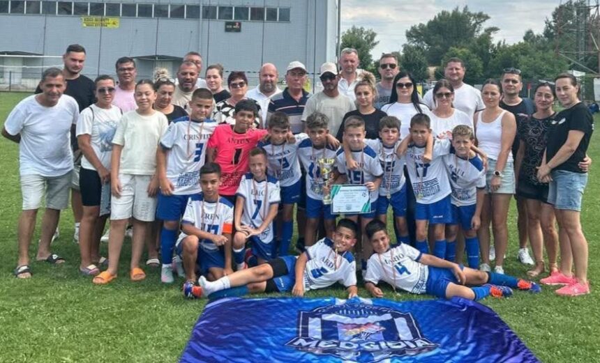 Micii fotbaliști de la CS Medgidia, câștigători ai „Țăndărei Cup” 1 micii fotbalisti de la cs medgidia campioni la tandarei cup 688f9741e92f8