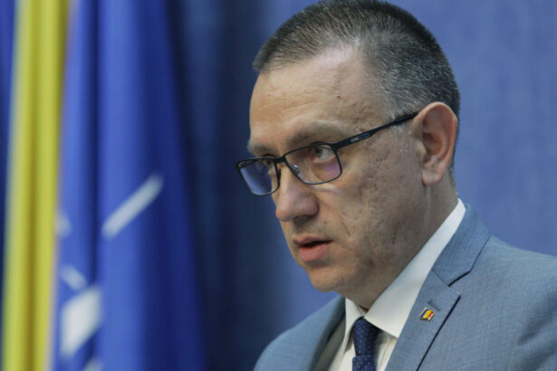 mihai fifor pensiile militare nu sunt pensii speciale sa le tratezi ca atare e o ticalosie politica 6890f17f64d06