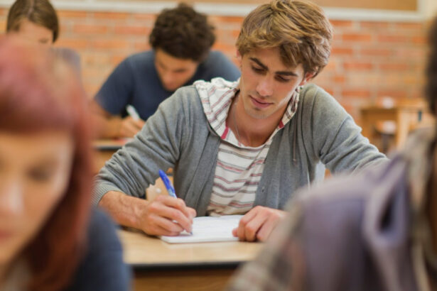 ministrul educatiei universitatile trebuie sa si pastreze libertatea de a oferi burse din venituri proprii 68946e6548d9a